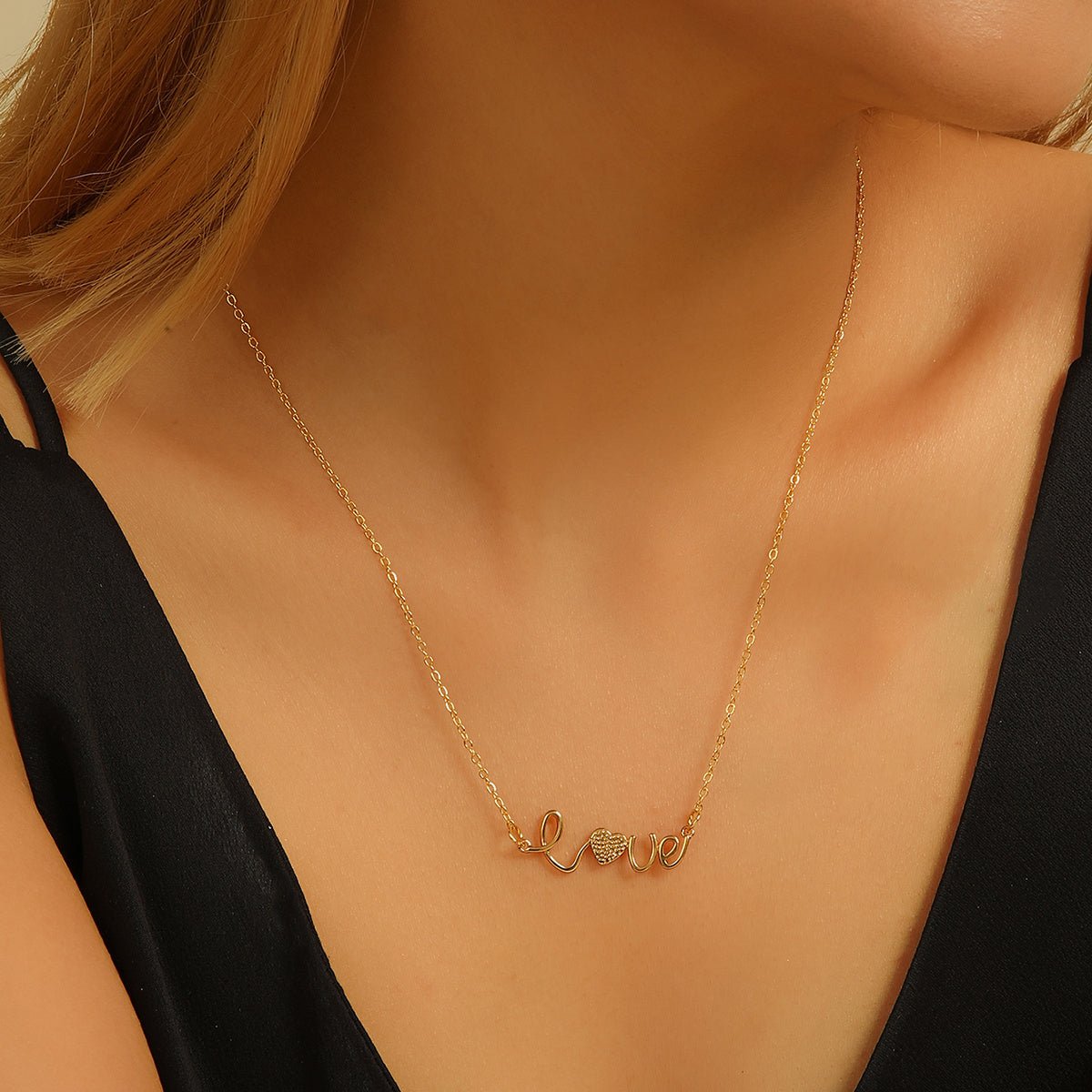 1pcs Simple Exquisite Inlaid Sparkling Diamond Symbol 8,Letter Love Pendant Necklace, Suitable For Women's Daily Wear, A Holiday Gift For Wives And Mothers - silverfoxgoods